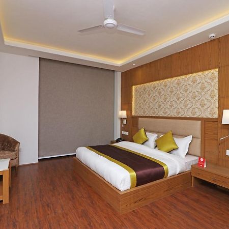 Capital O Hotel Star Inn Near Chhatarpur Metro Station New Delhi Luaran gambar