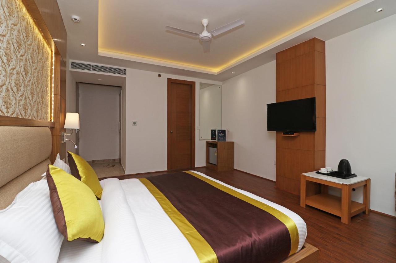 Capital O Hotel Star Inn Near Chhatarpur Metro Station New Delhi Luaran gambar